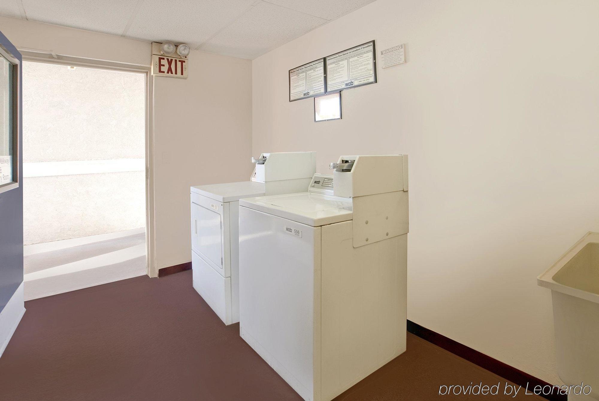 Americas Best Value Inn Corona Udogodnienia zdjęcie